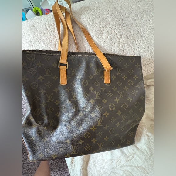 Louis Vuitton tote. See pics for call outs - Picture 1 of 12